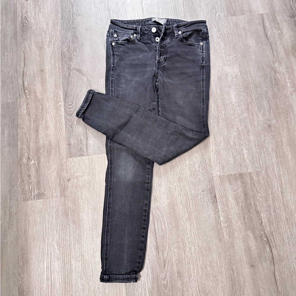 Free people women’s skinny jeans SZ 24